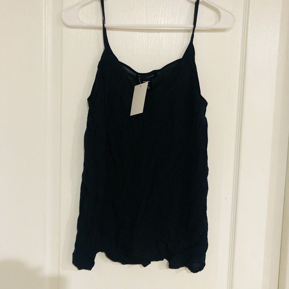 Love Cameron Women's Sleeveless Camisole V-Neck Tank Top Black Size Medium‎ NEW